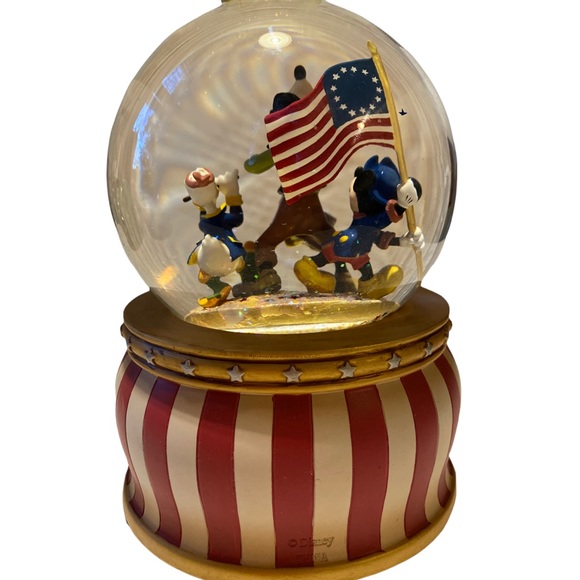 Vintage Disney Snow Globe July 4th 1776 Yankee Doodle Dandy (Video Included) - Picture 12 of 14